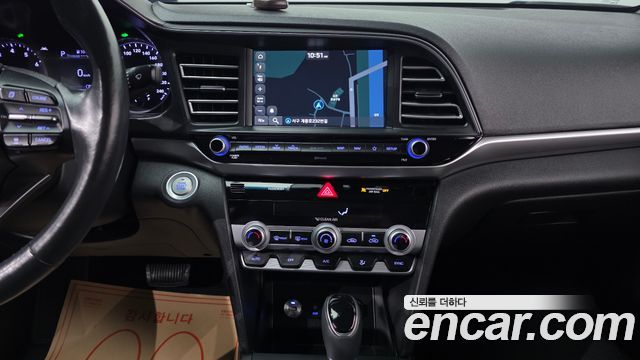Hyundai AVANTE 2019 — photo 23