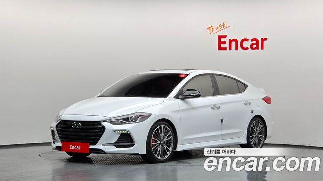 Hyundai AVANTE 2017 — photo 1