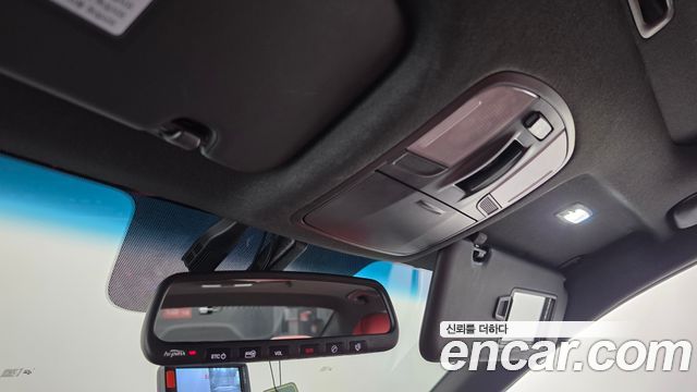 Hyundai AVANTE 2017 — photo 23