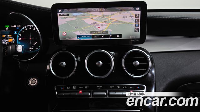 Mercedes-Benz GLC-Class 2021 — photo 18