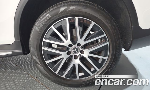 Mercedes-Benz GLC-Class 2021 — photo 7