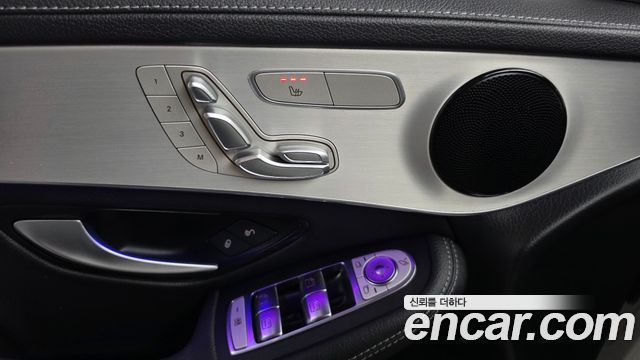 Mercedes-Benz GLC-Class 2021 — photo 29