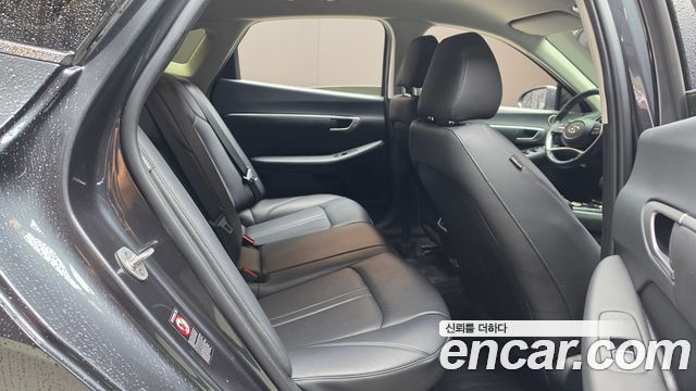 Hyundai Sonata 2023 — photo 25