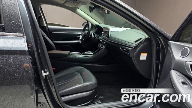 Hyundai Sonata 2023 — photo 16