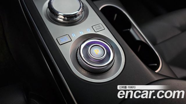Genesis GV70 2021 — photo 12