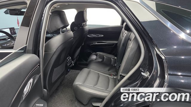 Genesis GV70 2021 — photo 16