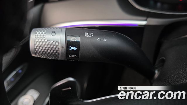 Genesis GV70 2021 — photo 33