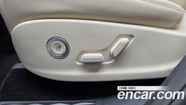 Genesis GV80 2022 — photo 32
