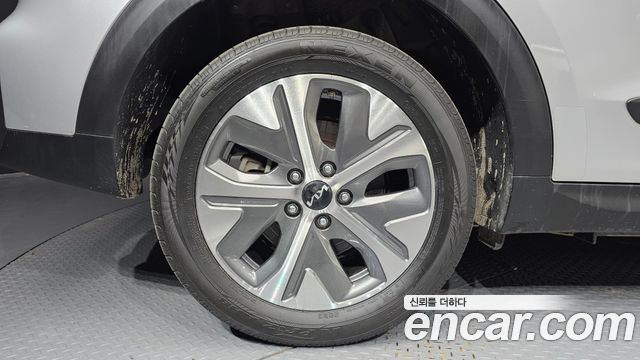 Kia Niro 2023 — photo 5