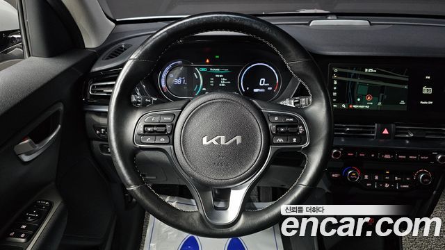 Kia Niro 2023 — photo 20