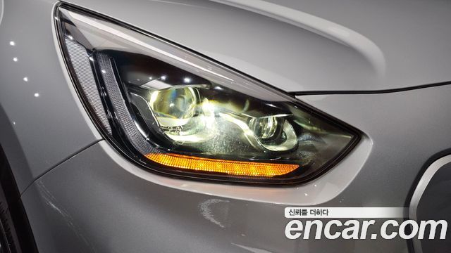 Kia Niro 2023 — photo 8