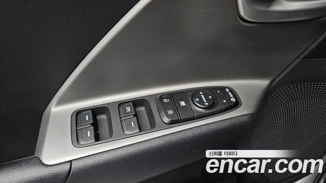 Kia Niro 2023 — photo 28