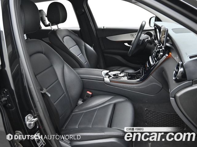 Mercedes-Benz GLC-Class 2019 — photo 10