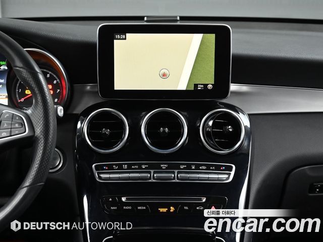 Mercedes-Benz GLC-Class 2019 — photo 14