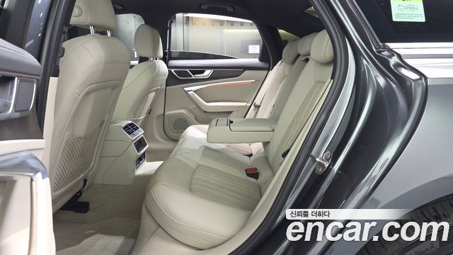 Audi A6 2021 — photo 14