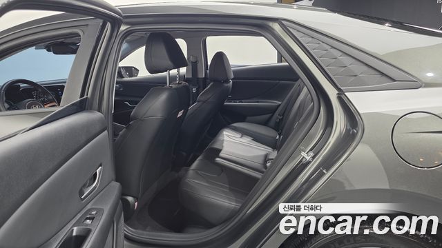 Hyundai AVANTE 2024 — photo 17