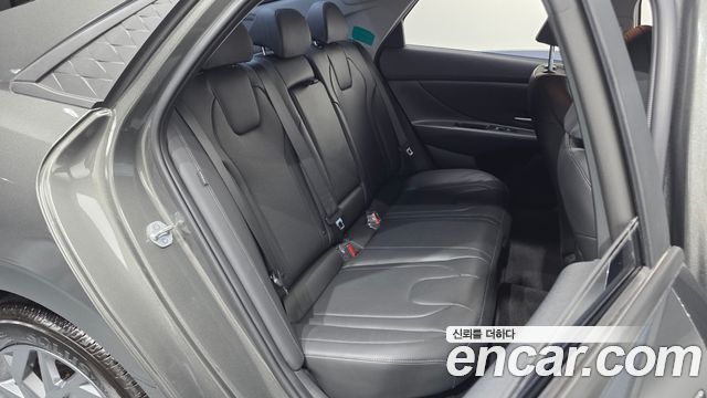 Hyundai AVANTE 2024 — photo 18