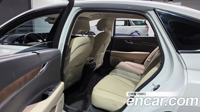 Genesis G80 2022 — photo 17