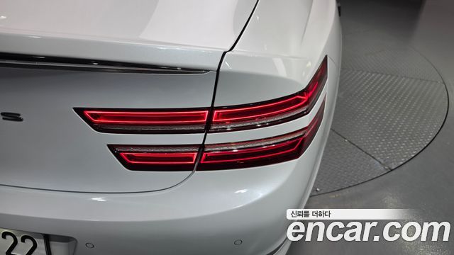 Genesis G80 2022 — photo 9