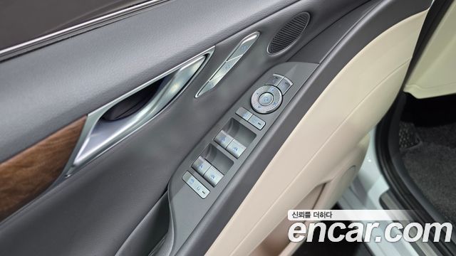 Genesis G80 2022 — photo 27