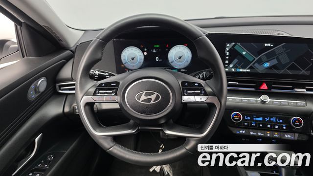 Hyundai AVANTE 2025 — photo 19