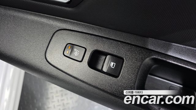 Hyundai AVANTE 2025 — photo 24