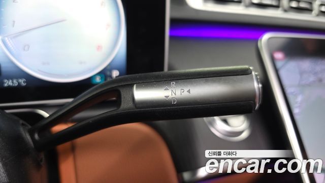 Mercedes-Benz S-Class 2022 — photo 12