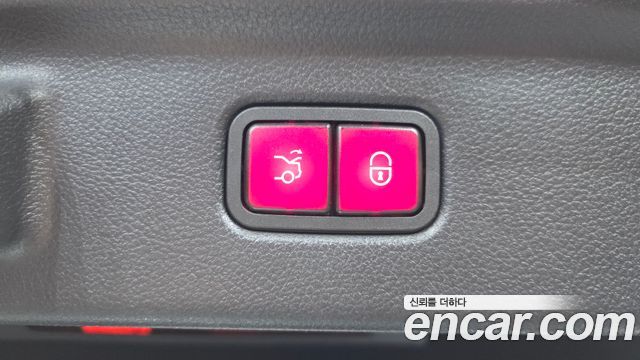 Mercedes-Benz S-Class 2022 — photo 32