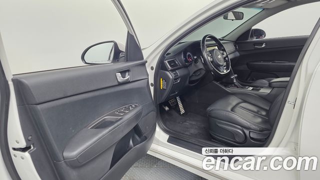 Kia K5 2016 — photo 13