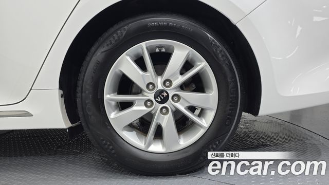 Kia K5 2016 — photo 7