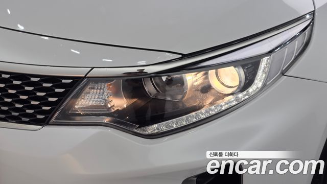 Kia K5 2016 — photo 8