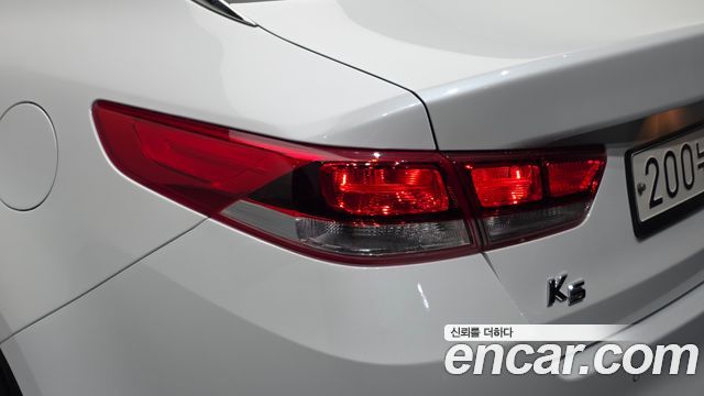 Kia K5 2016 — photo 9