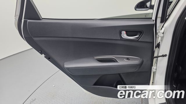 Kia K5 2016 — photo 15