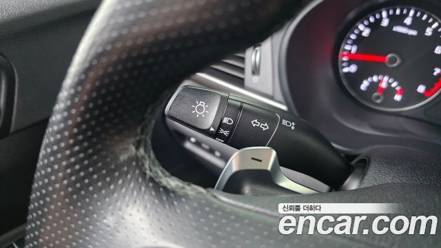 Kia K5 2016 — photo 27