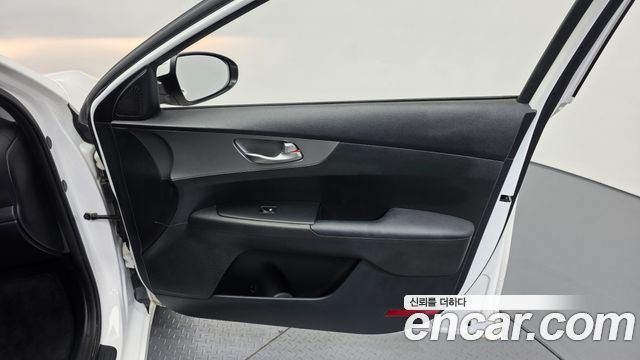 Kia K3 2021 — photo 15