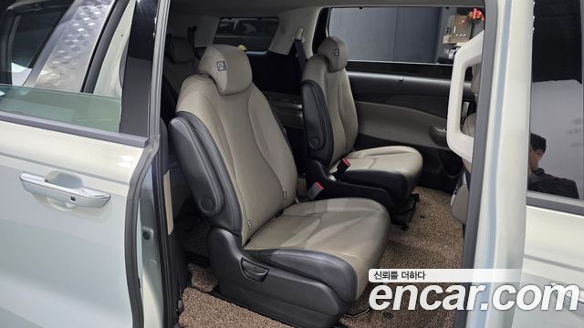 Kia Canival 2025 — photo 18