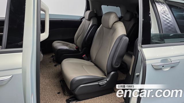 Kia Canival 2025 — photo 16