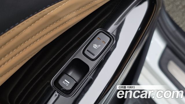 Kia K7 2021 — photo 31
