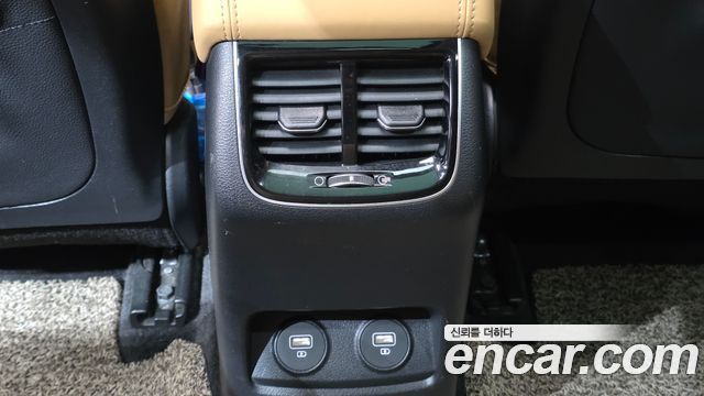 Kia K7 2021 — photo 32