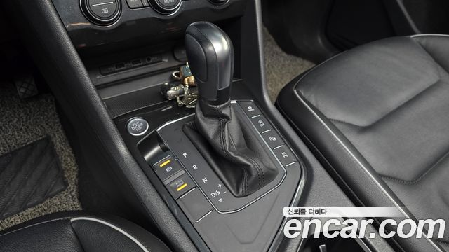 Volkswagen Tiguan 2020 — photo 12