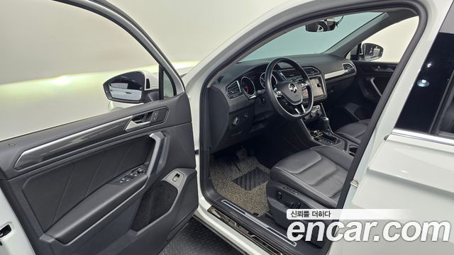 Volkswagen Tiguan 2020 — photo 17