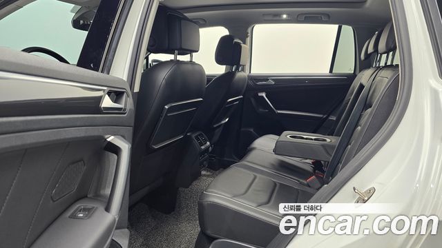 Volkswagen Tiguan 2020 — photo 18
