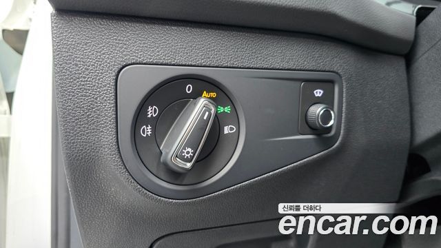 Volkswagen Tiguan 2020 — photo 20