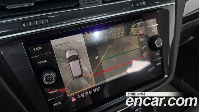 Volkswagen Tiguan 2020 — photo 22
