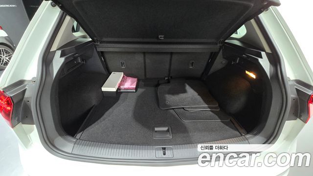 Volkswagen Tiguan 2020 — photo 26