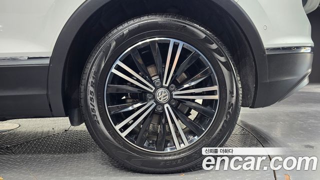 Volkswagen Tiguan 2020 — photo 7