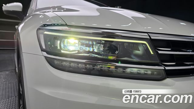 Volkswagen Tiguan 2020 — photo 8