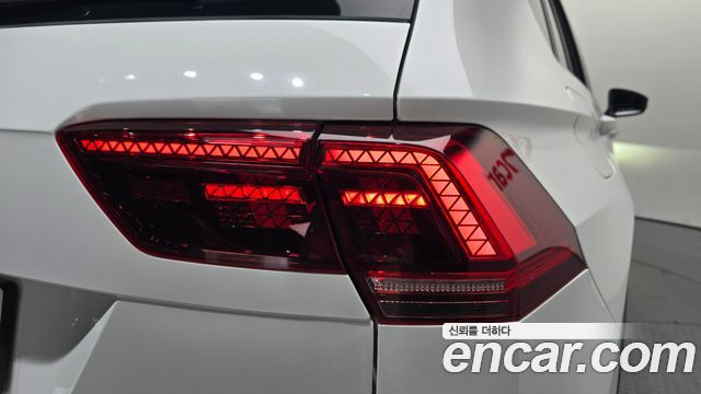 Volkswagen Tiguan 2020 — photo 9