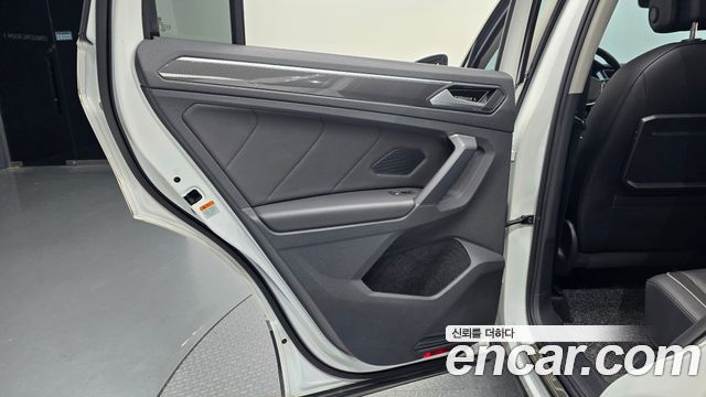 Volkswagen Tiguan 2020 — photo 15