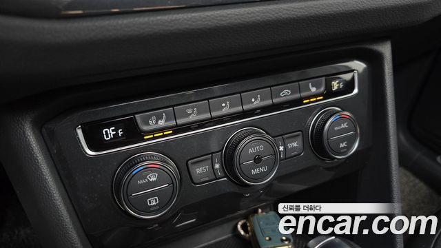 Volkswagen Tiguan 2020 — photo 31